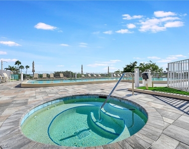 410 Bayfront Place - Photo Thumbnail 15
