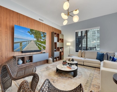 1111 Central Avenue - Photo Thumbnail 4