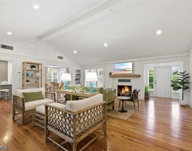 92 10th Avenue S - Photo Thumbnail 11
