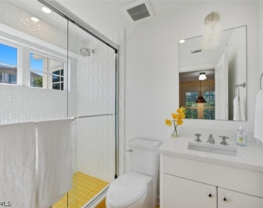 92 10th Avenue S - Photo Thumbnail 26