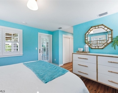 92 10th Avenue S - Photo Thumbnail 21