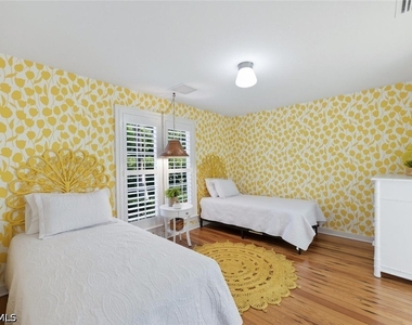 92 10th Avenue S - Photo Thumbnail 24