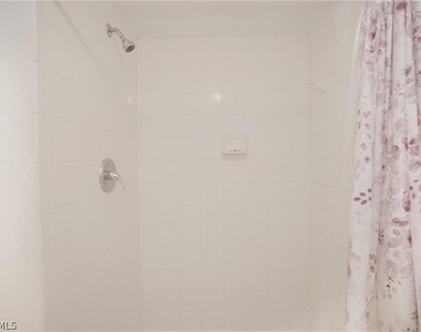 4635 Bayshore Drive - Photo Thumbnail 8