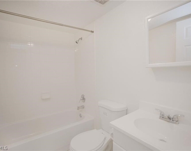 4635 Bayshore Drive - Photo Thumbnail 4