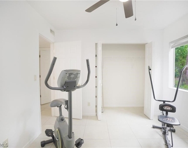 4635 Bayshore Drive - Photo Thumbnail 5