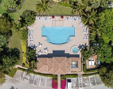 15543 Monterosso Lane - Photo Thumbnail 5