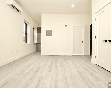 536-540 Central - Photo Thumbnail 5