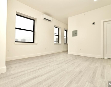 536-540 Central - Photo Thumbnail 6