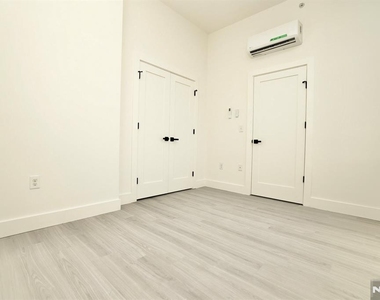 536-540 Central - Photo Thumbnail 9