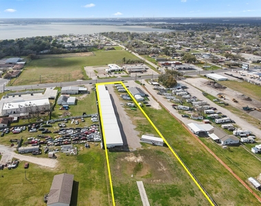 621 S Main Street - Photo Thumbnail 1
