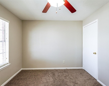 2103 Charlton House Lane - Photo Thumbnail 18