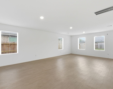 6323 Geyser Starish Drive - Photo Thumbnail 6