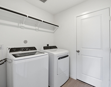 6323 Geyser Starish Drive - Photo Thumbnail 20