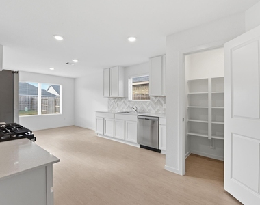 6323 Geyser Starish Drive - Photo Thumbnail 9