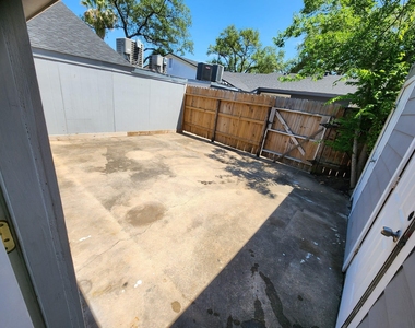 2677 Gessner Road - Photo Thumbnail 6