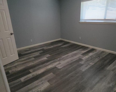 2677 Gessner Road - Photo Thumbnail 2