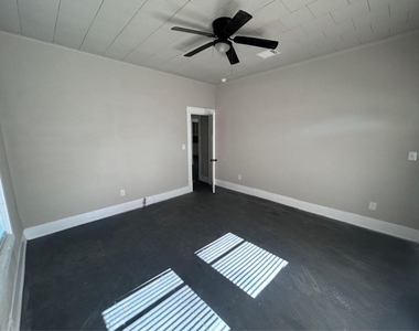 1925 11th Street - Photo Thumbnail 14