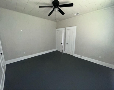 1925 11th Street - Photo Thumbnail 21