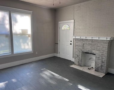 1925 11th Street - Photo Thumbnail 3