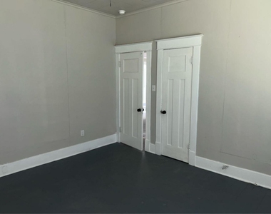 1925 11th Street - Photo Thumbnail 22