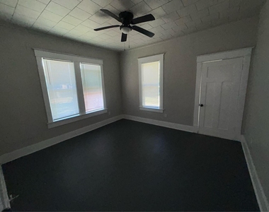 1925 11th Street - Photo Thumbnail 20