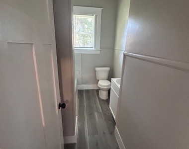 1925 11th Street - Photo Thumbnail 16