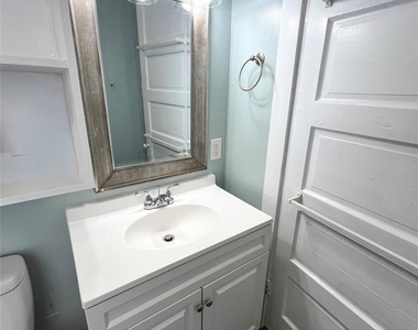 4114 Ave S 1/2 - Photo Thumbnail 9