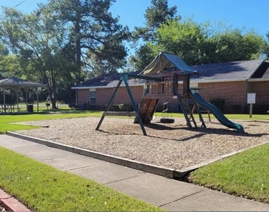 2050 S Byrd Avenue - Photo Thumbnail 2