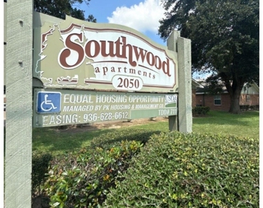 2050 S Byrd Avenue - Photo Thumbnail 5