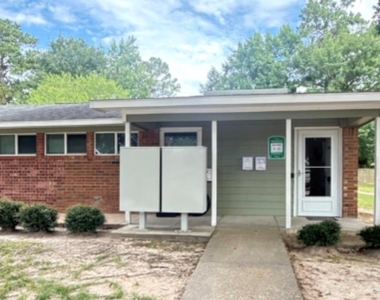 2050 S Byrd Avenue - Photo Thumbnail 3
