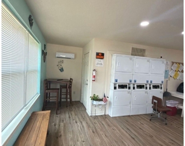 2050 S Byrd Avenue - Photo Thumbnail 8