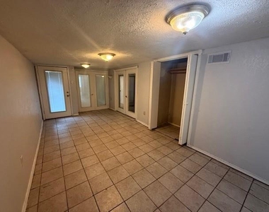 3105 Oak Rock Circle - Photo Thumbnail 10