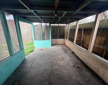 3105 Oak Rock Circle - Photo Thumbnail 12