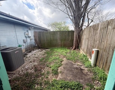 3105 Oak Rock Circle - Photo Thumbnail 13