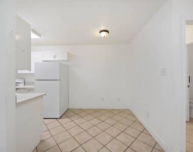 5315 Cherie Crest Court - Photo Thumbnail 2