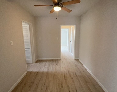 1008 Studewood Street - Photo Thumbnail 8