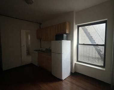 328 East 14th Street - Photo Thumbnail 2