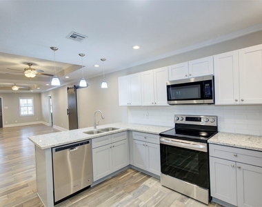 4220 Delhi Street - Photo Thumbnail 8