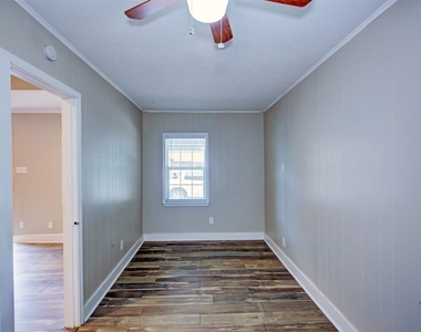 4220 Delhi Street - Photo Thumbnail 20