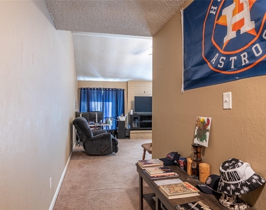 3034 Deer Valley Drive - Photo Thumbnail 4