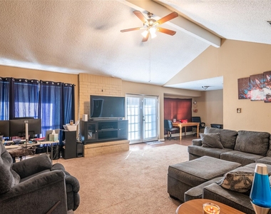 3034 Deer Valley Drive - Photo Thumbnail 6