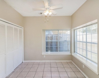 6018 Fern Hollow Court - Photo Thumbnail 3