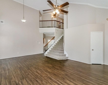 6018 Fern Hollow Court - Photo Thumbnail 6