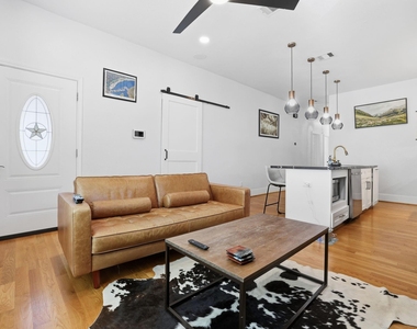 1401 Sydnor Street - Photo Thumbnail 3