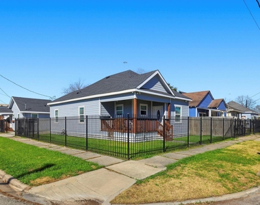 1401 Sydnor Street - Photo Thumbnail 1