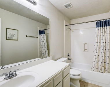 7605 Waterlilly Lane - Photo Thumbnail 9