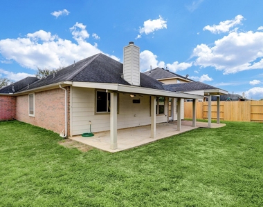 7605 Waterlilly Lane - Photo Thumbnail 15