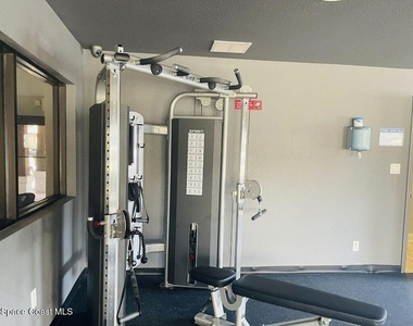 2794 Rhonda Lane - Photo Thumbnail 15