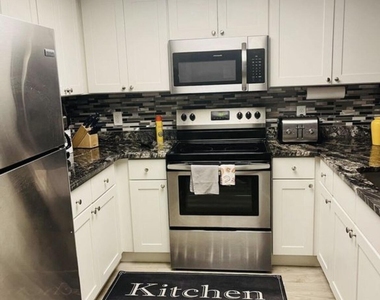 2794 Rhonda Lane - Photo Thumbnail 2