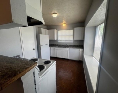 22109 Diane Drive - Photo Thumbnail 3